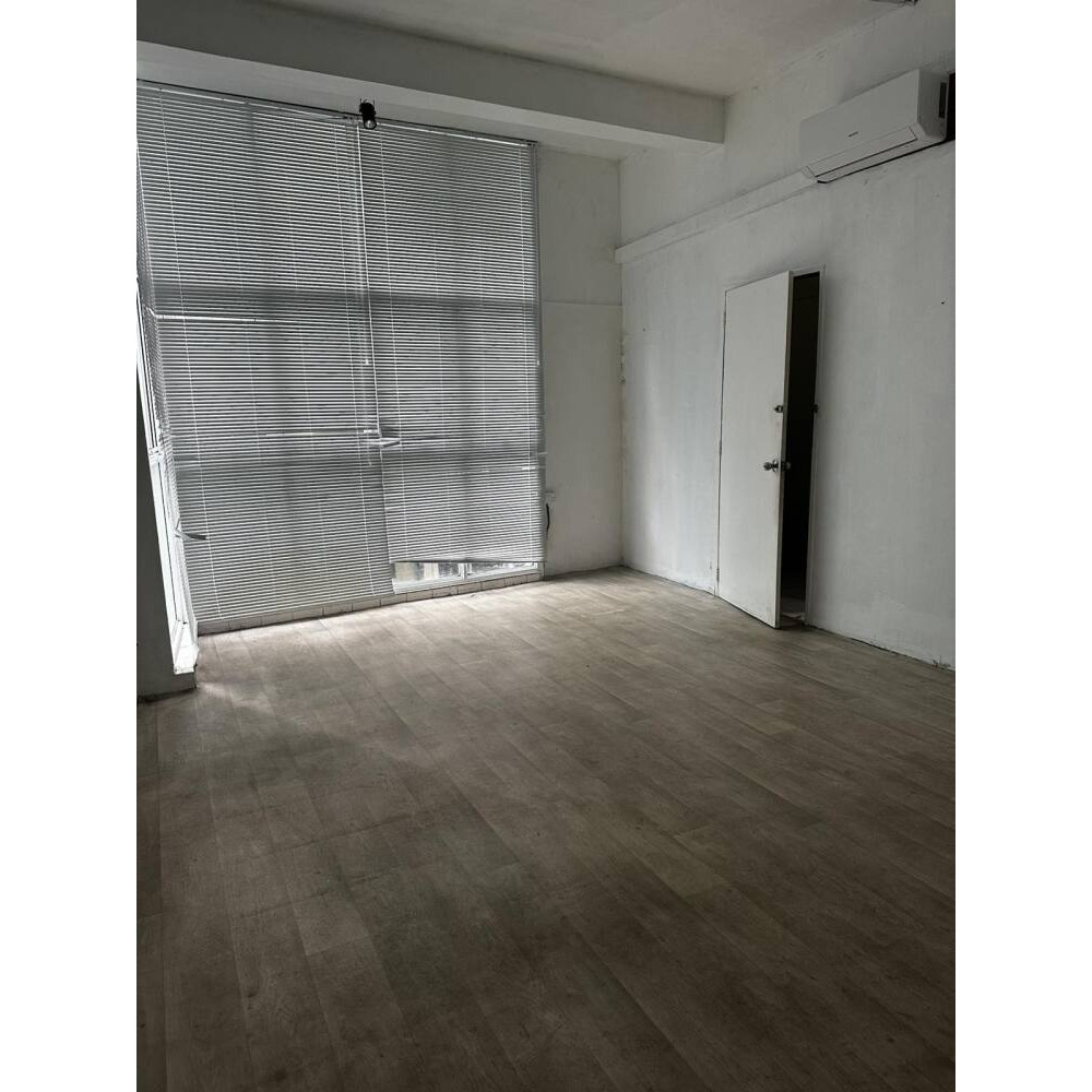 OFFICE FOR RENT / GODOWN — Malé — Henveiru
