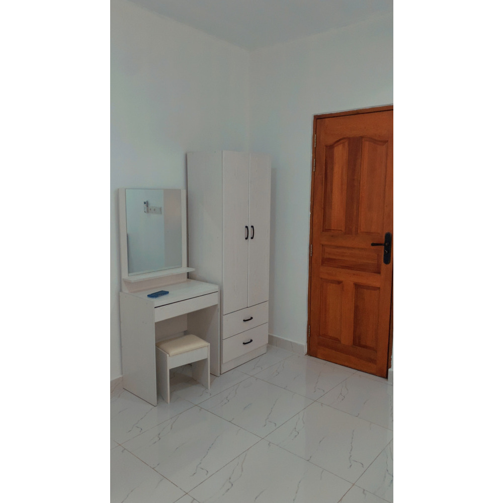 1 Room with separate entrance& small area for cooking Free water and electricity — Malé — Maafannu