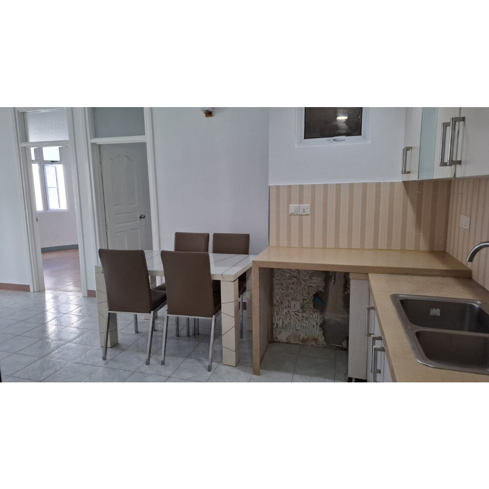 2 Room Apartment with attached Toilet ( Between 9:00 - 17:00 HRS) — Malé — Henveiru