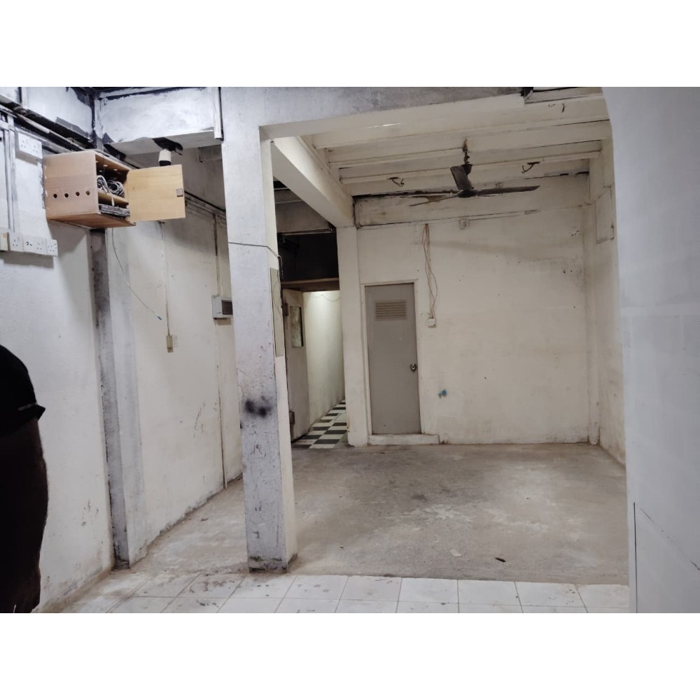 Warehouse/Carpentry/Workshop + Accom for lease in Male' City — Maafannu