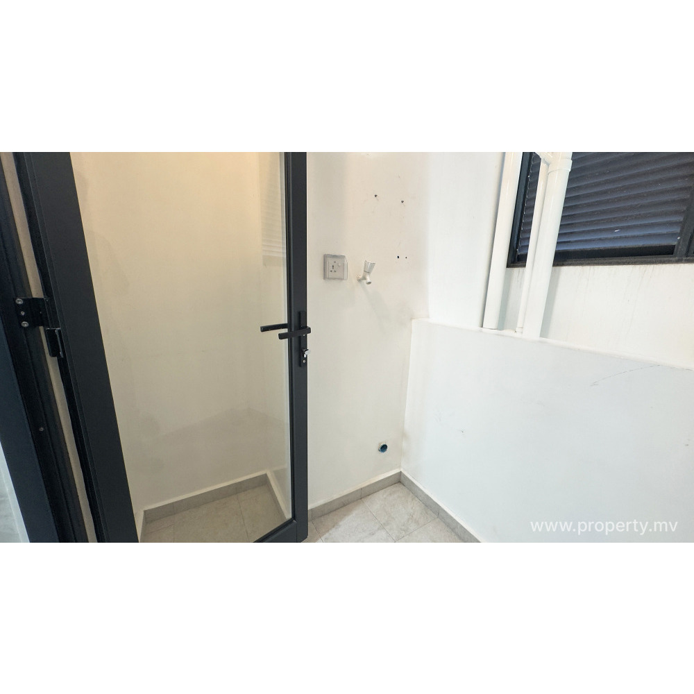 Modern unfurnished 2 bedroom apartment in Fiyaathoshi Magu, 7th FL, Male' — Malé — Maafannu