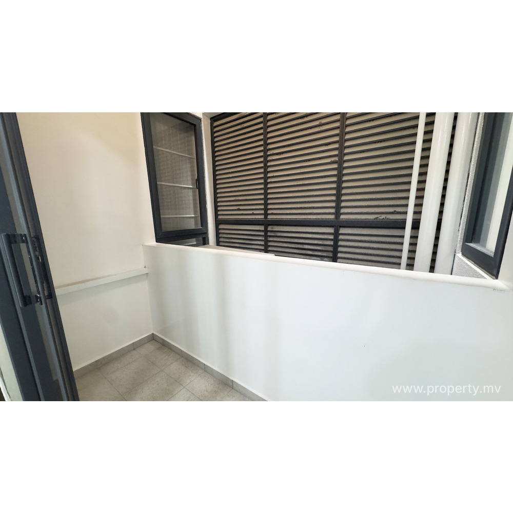 Modern unfurnished 2 bedroom apartment in Fiyaathoshi Magu, 7th FL, Male' — Malé — Maafannu