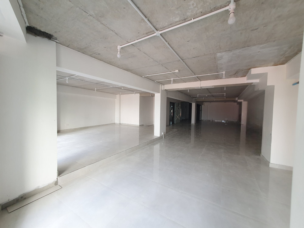 Showroom Shop, Godown Warehouse, Commercial Office Space Ground and first floor. — Malé — Maafannu