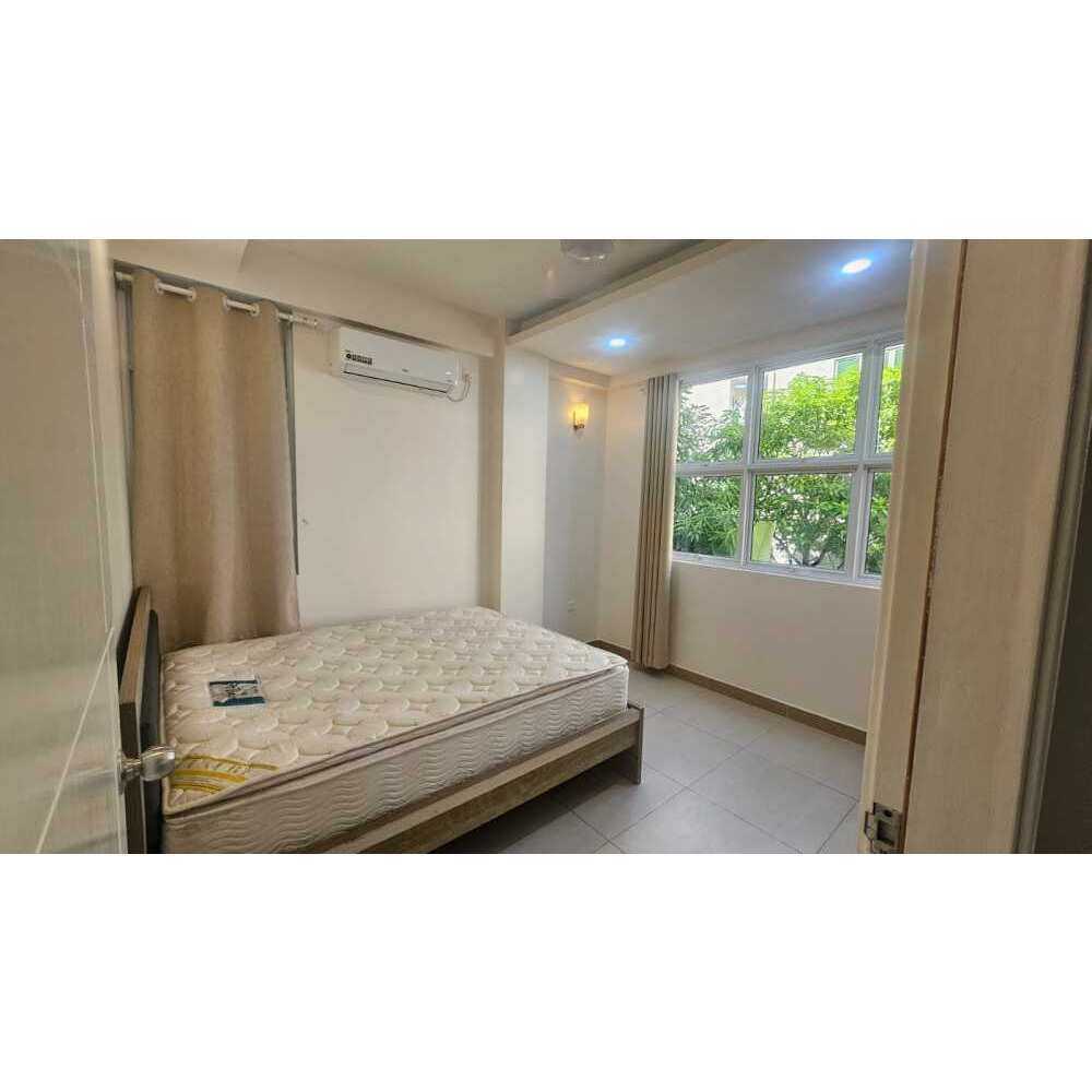 1 Bed Room Apartment 1st Floor ( With Balcony ) Phase 1 Near Rehendhi Ground — Hulhumalé