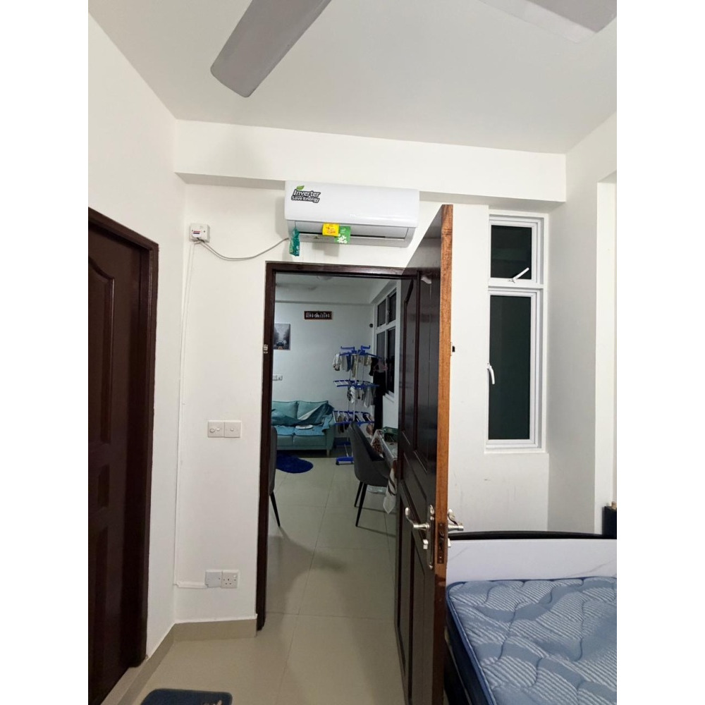 1 Small Room from 2 room Apartment — Malé — Galolhu