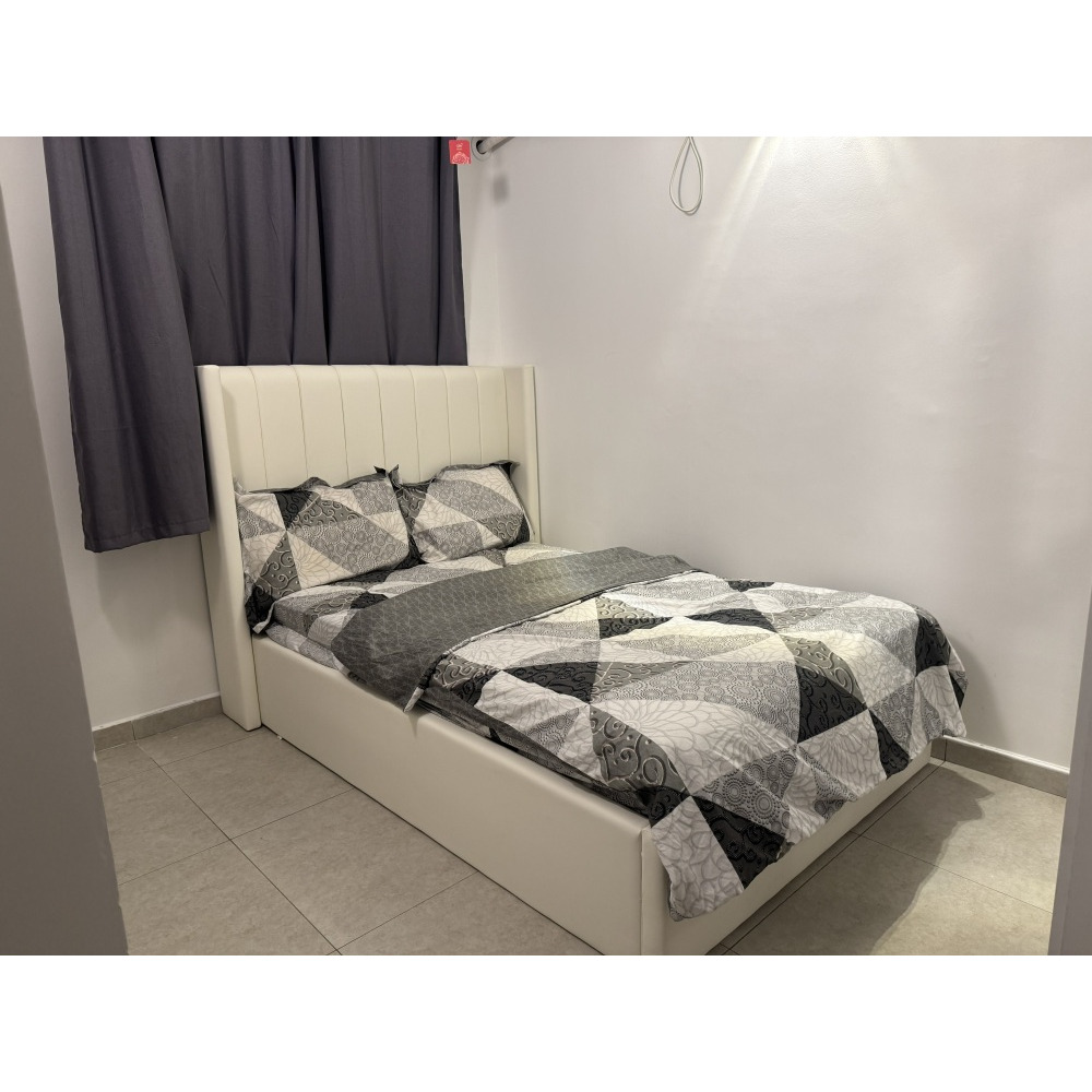1 Room for rent from a shared apartment - Local female tenant ONLY — Hulhumalé