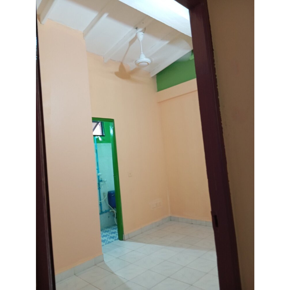 2 room apartment with attached toilet and separate kitchen (call ) — Malé — Galolhu
