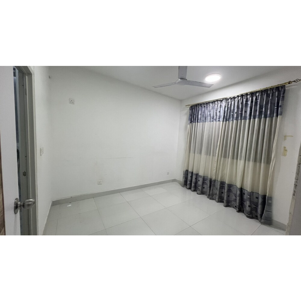 2 rooms apartment with attached toilet + sitting room + kitchen for rent — Hulhumalé