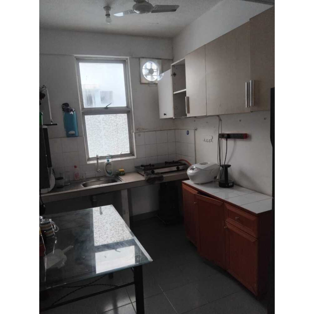 Two rooms are available for rent in a three-bedroom apartment - call +960 777596 — Malé — Henveiru