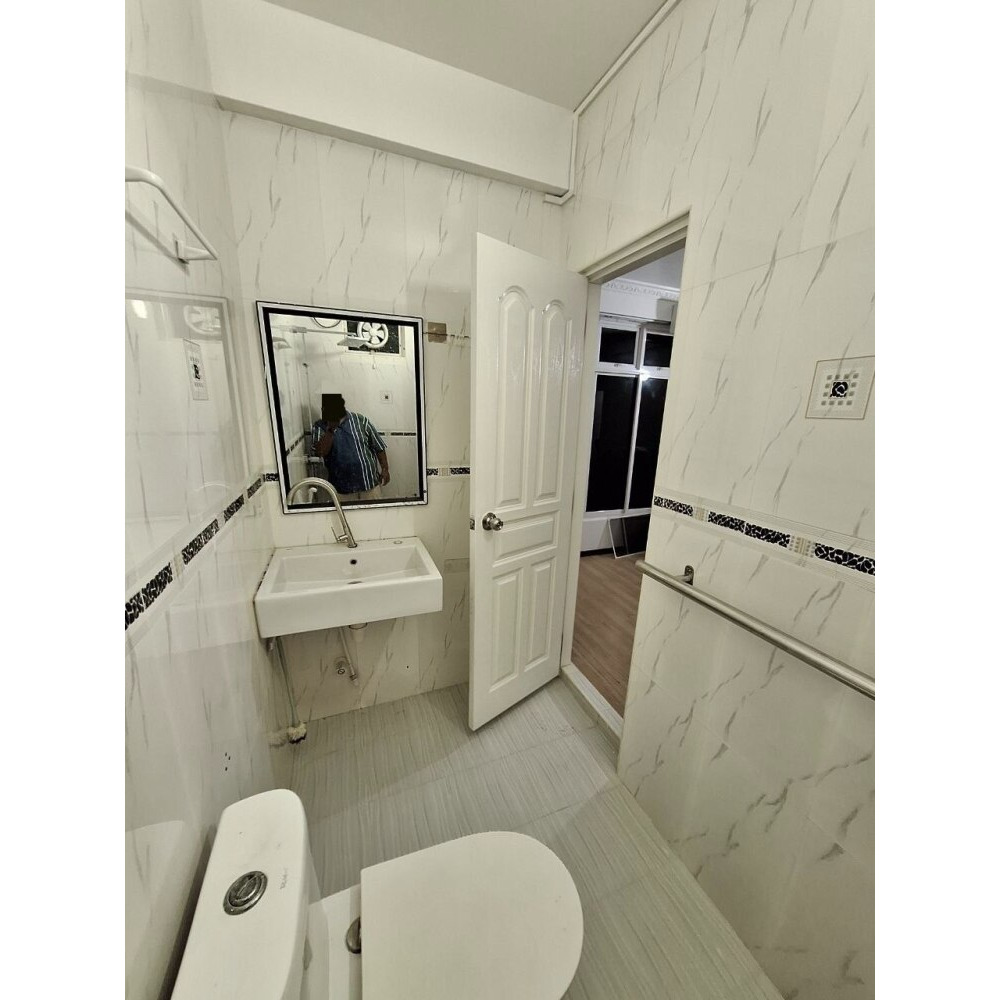 4 Room apartment with big balcony near IMC and Vital Care clinic. — Malé — Galolhu