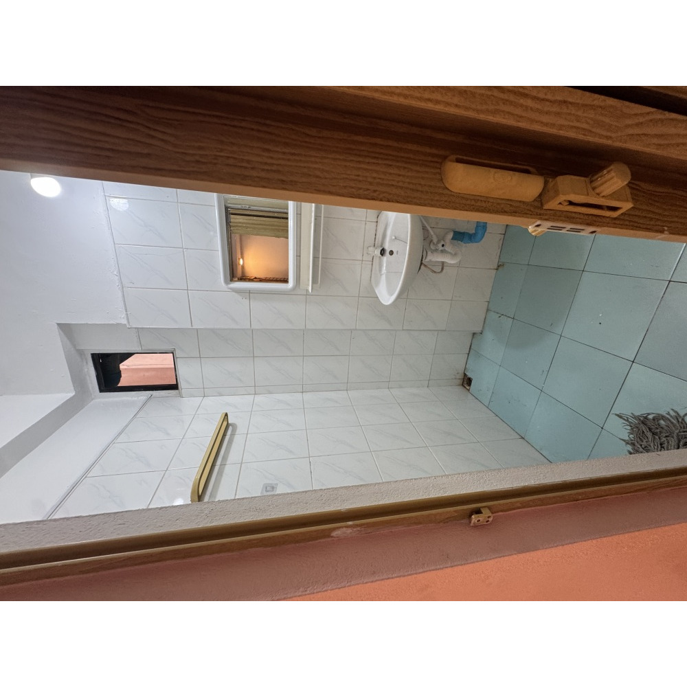 One room apartment for rent 9500 — Malé — Galolhu
