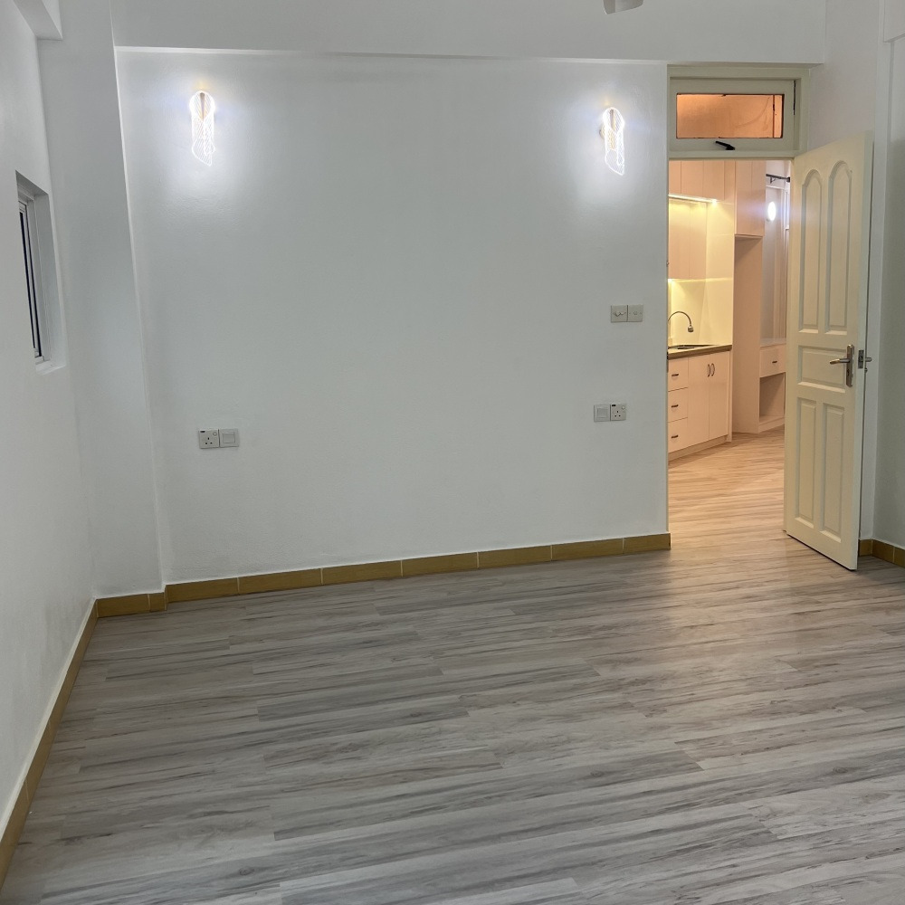 Very spacious apartment semi furnished, Male. 22,000 — Malé — Machchangolhi