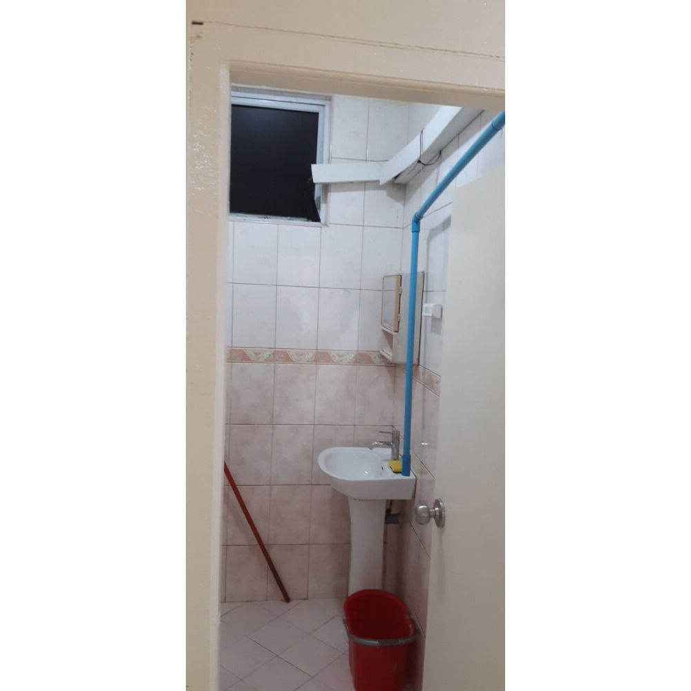 1 Room Apartment for Rent (2 Floor) — Malé — Henveiru