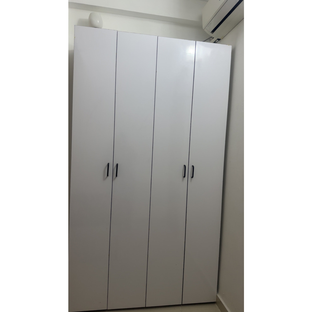 Renting well ventilated a/c room with attached toilet from a 2 room apartment — Malé — Henveiru