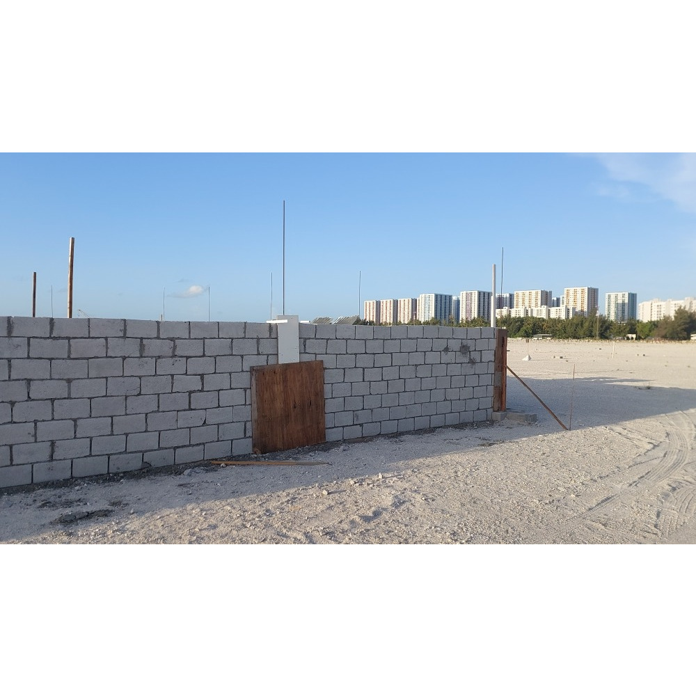 LAND FOR LEASE IN HULHUMALE'. — Hulhumalé