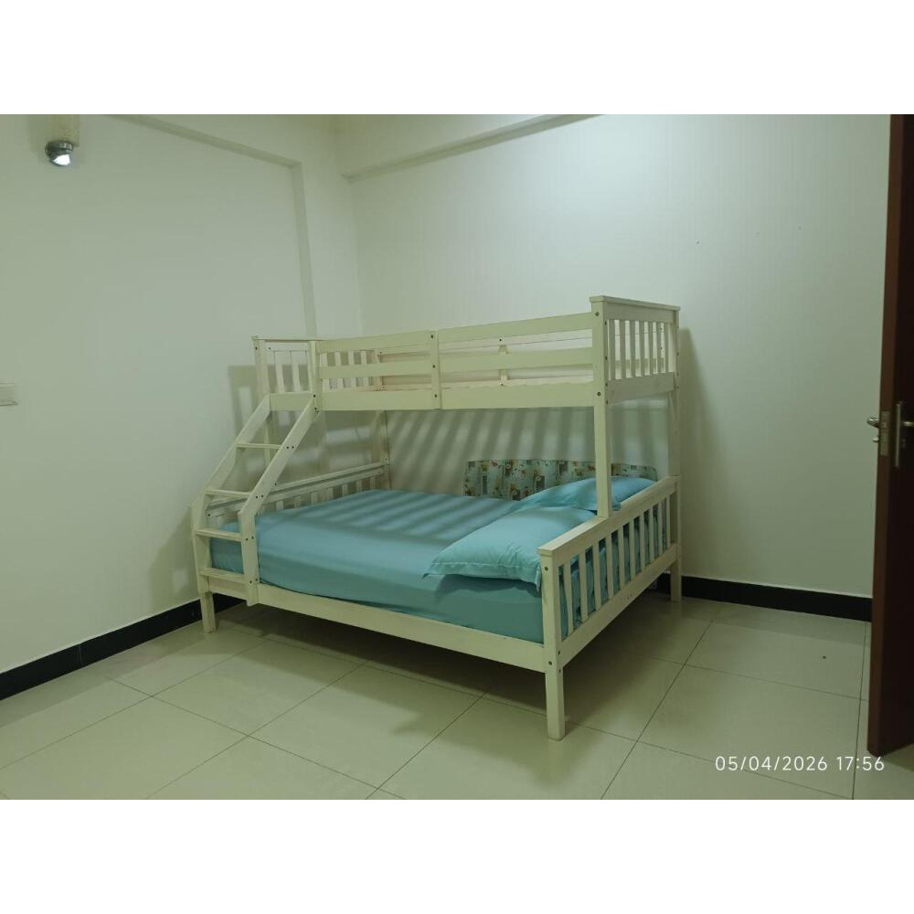 1 spacious room with attached toilet from 3 room — Malé — Galolhu