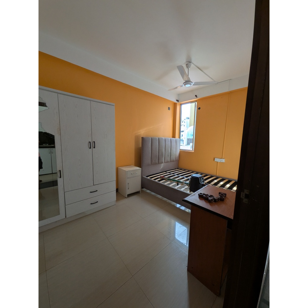 1 room semi furnished spacious apartment for rent 15000 please — Malé — Galolhu