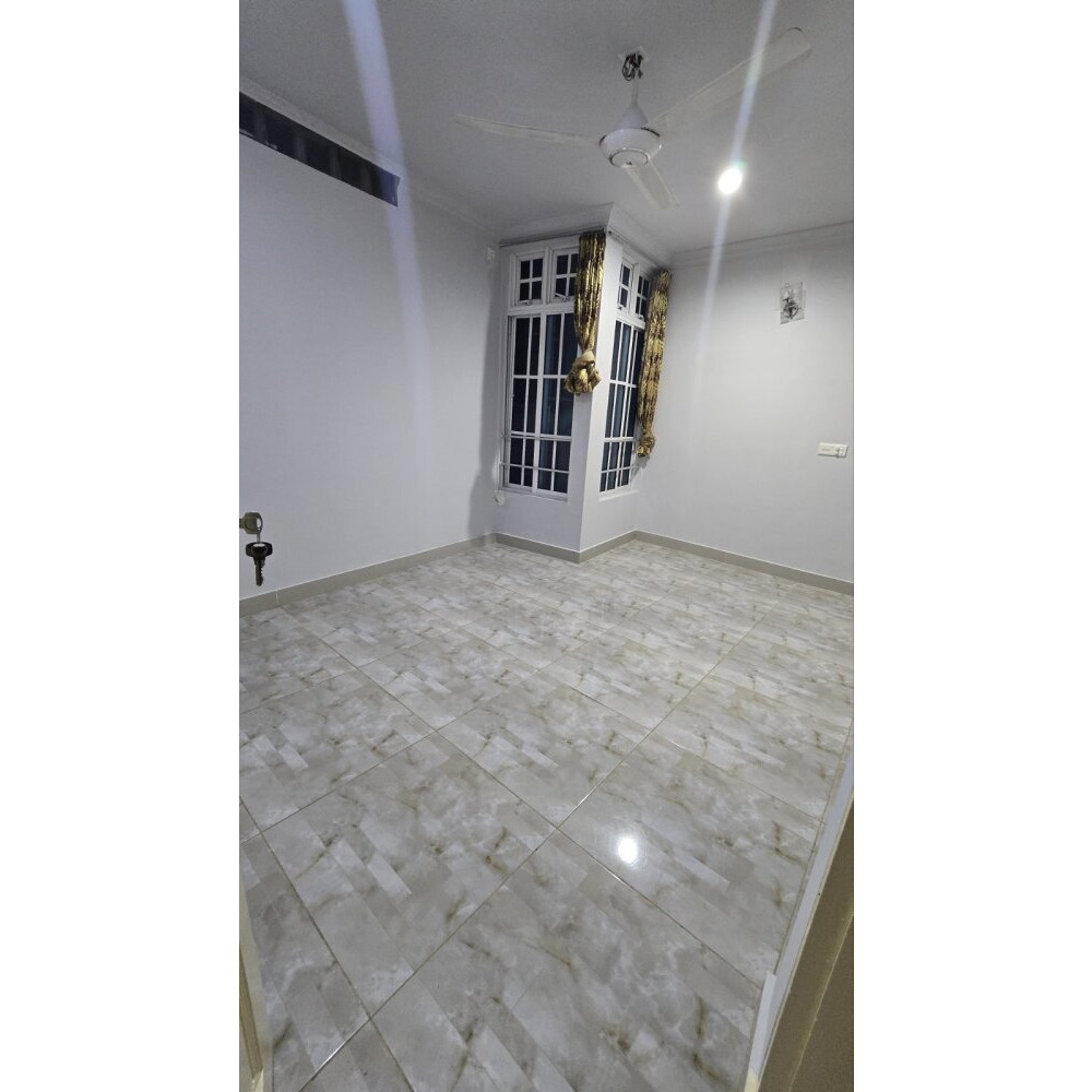 2 room Apartment Henveiru (near veliga hardware) 5th floor, lift — Malé — Henveiru
