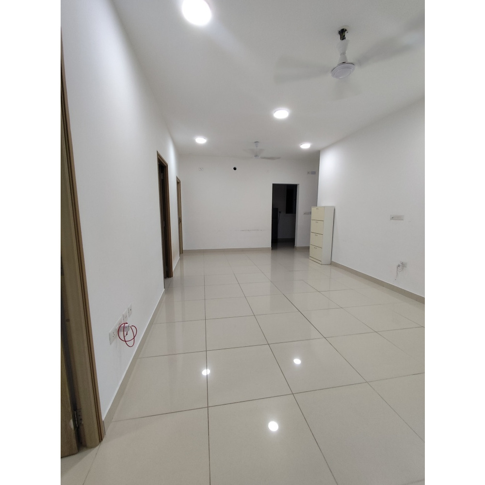 3 room apartment with attached toilet renting for 5 years — Hulhumalé