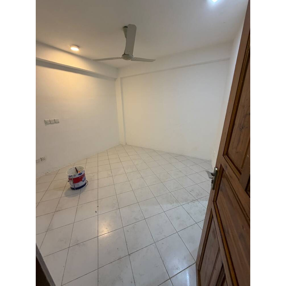 A 2-room apartment with attached toilet — Malé — Henveiru