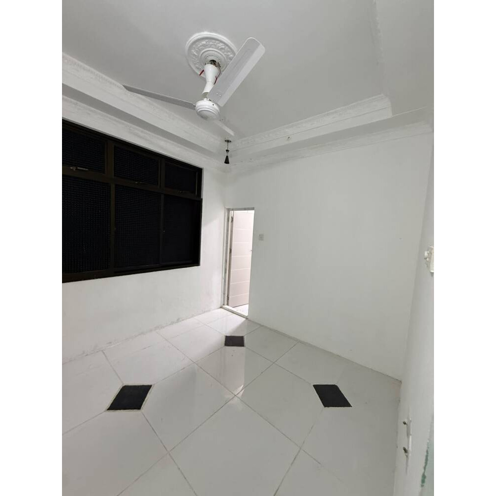 2 + 1 room Renovated Apartment for immediate rent - 1st Floor - No Lift — Malé — Maafannu
