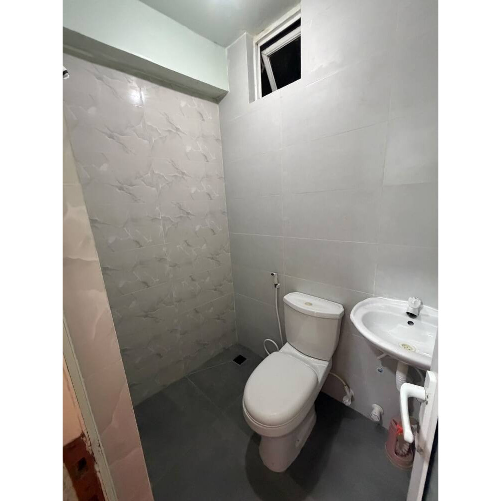 A 2-room apartment with attached toilet (Majeedhee Magu) — Malé — Henveiru