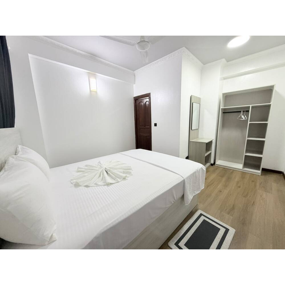 Room for daily rent male Chaandheene magu Near Add- On- Store — Malé — Machchangolhi
