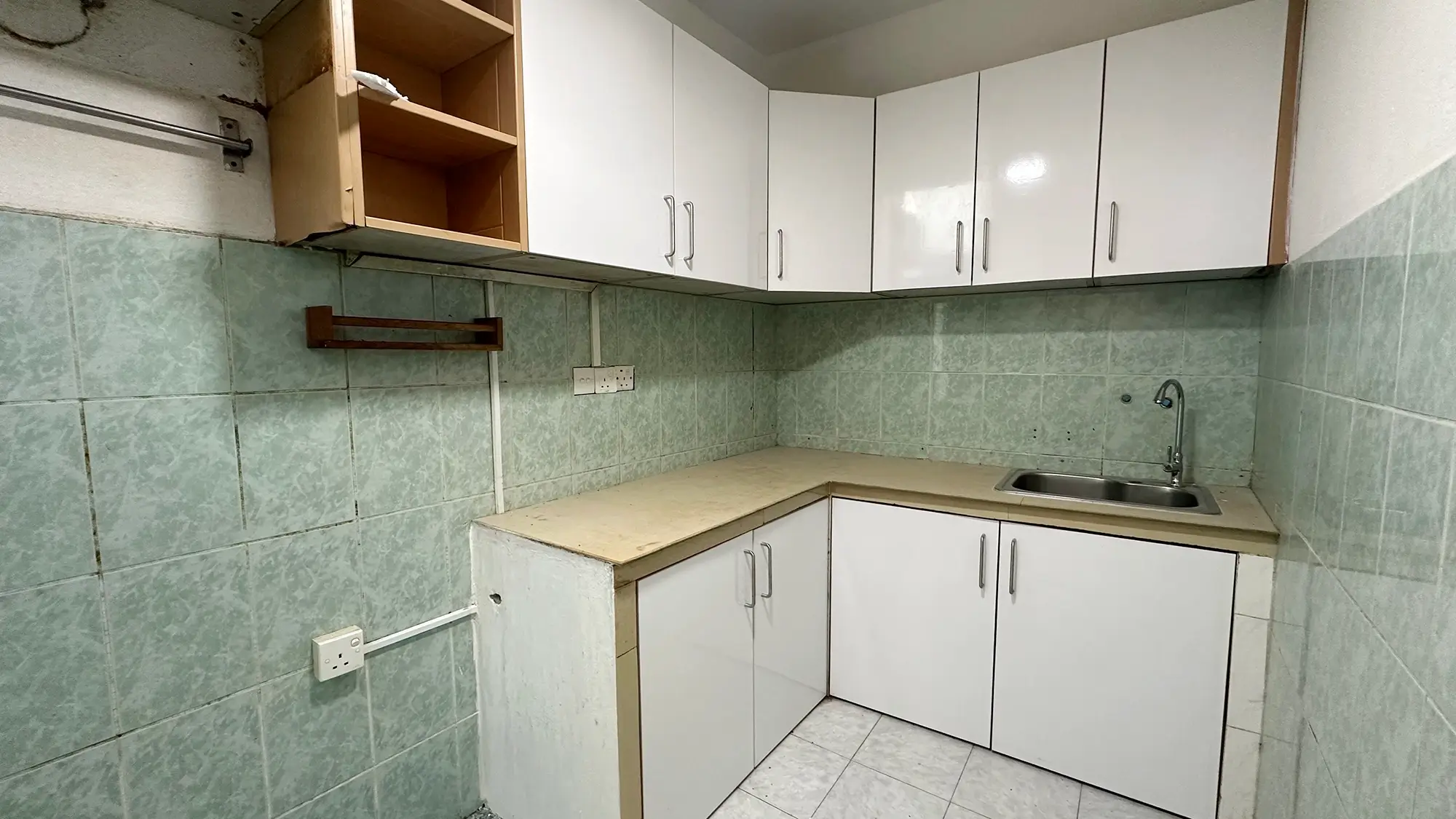 Unfurnished 5 Storey building for Sale (ML 106S) — Kulhidhoshu Magu