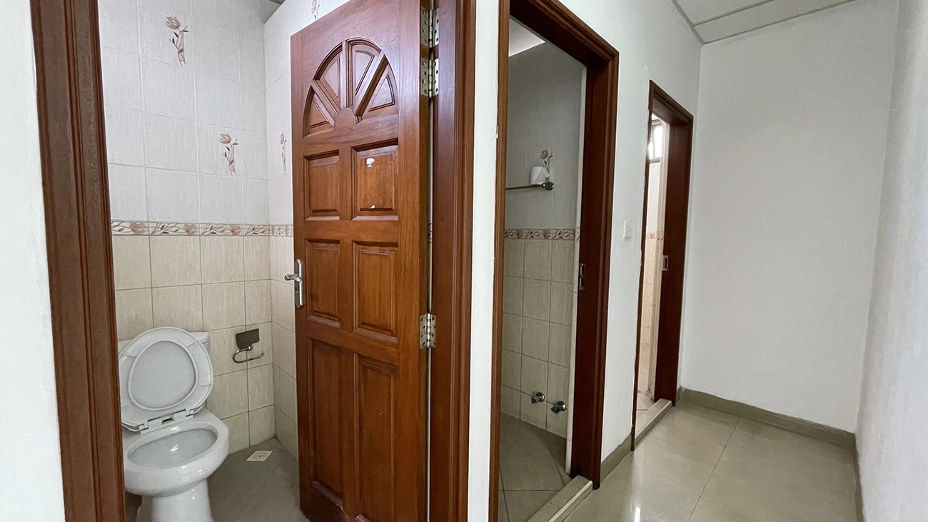 Commercial Space for Rent (ML 240) — Sea Tracs Building