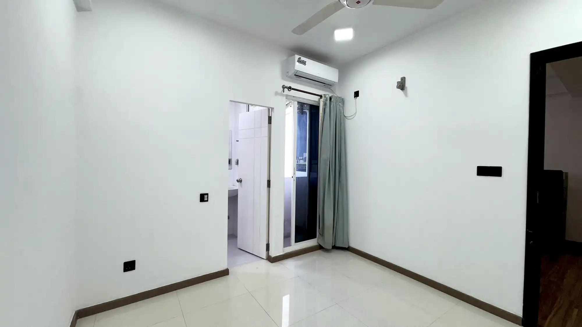 Unfurnished 1 BR for Rent (ML 360) — Gulaabee Magu