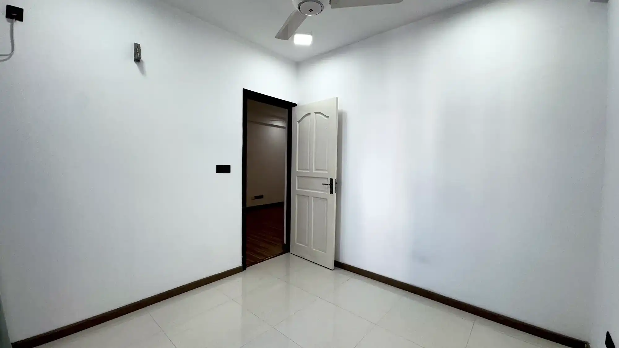 Unfurnished 1 BR for Rent (ML 360) — Gulaabee Magu